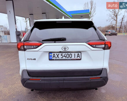 Белый Тойота РАВ 4, объемом двигателя 2 л и пробегом 95 тыс. км за 24999 $, фото 3 на Automoto.ua