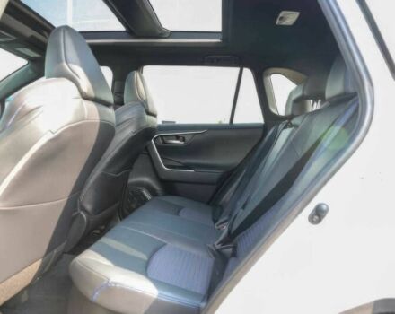 Білий Тойота РАВ 4, об'ємом двигуна 2.5 л та пробігом 21 тис. км за 20000 $, фото 9 на Automoto.ua