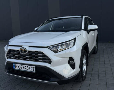 Тойота РАВ 4 2021 в Хмельницком на Automoto.ua Белый Тойота РАВ 4, объемом двигателя 1.99 л и пробегом 38 тыс. км за 31500 $, фото 1 на Automoto.ua