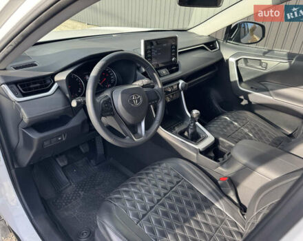 Тойота РАВ 4 2021 в Киеве на Automoto.ua Белый Тойота РАВ 4, объемом двигателя 1.99 л и пробегом 85 тыс. км за 24500 $, фото 8 на Automoto.ua