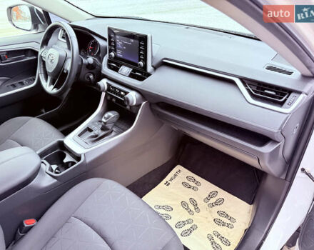 Білий Тойота РАВ 4, об'ємом двигуна 2 л та пробігом 95 тис. км за 24700 $, фото 38 на Automoto.ua