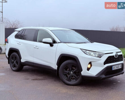 Белый Тойота РАВ 4, объемом двигателя 2 л и пробегом 95 тыс. км за 24999 $, фото 1 на Automoto.ua