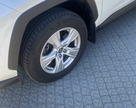 Білий Тойота РАВ 4, об'ємом двигуна 1.99 л та пробігом 61 тис. км за 34800 $, фото 6 на Automoto.ua