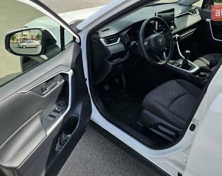 Білий Тойота РАВ 4, об'ємом двигуна 1.99 л та пробігом 138 тис. км за 23750 $, фото 1 на Automoto.ua