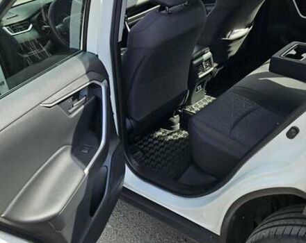 Білий Тойота РАВ 4, об'ємом двигуна 1.99 л та пробігом 138 тис. км за 23750 $, фото 12 на Automoto.ua