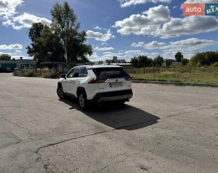 Тойота РАВ 4 2021 в Чернигове на Automoto.ua Белый Тойота РАВ 4, объемом двигателя 2.49 л и пробегом 103 тыс. км за 34999 $, фото 2 на Automoto.ua