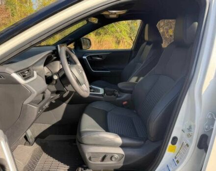 Белый Тойота РАВ 4, объемом двигателя 2.5 л и пробегом 22 тыс. км за 21599 $, фото 8 на Automoto.ua