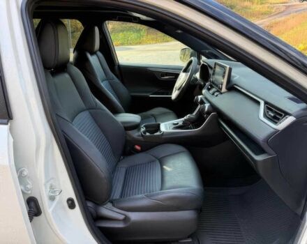 Белый Тойота РАВ 4, объемом двигателя 2.5 л и пробегом 22 тыс. км за 21599 $, фото 6 на Automoto.ua