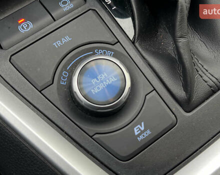 Білий Тойота РАВ 4, об'ємом двигуна 2.49 л та пробігом 57 тис. км за 38750 $, фото 17 на Automoto.ua