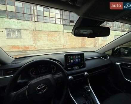 Тойота РАВ 4 2021 в Полтаве на Automoto.ua Белый Тойота РАВ 4, объемом двигателя 1.99 л и пробегом 32 тыс. км за 30900 $, фото 15 на Automoto.ua