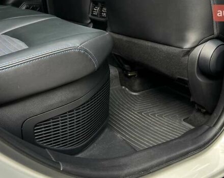 Білий Тойота РАВ 4, об'ємом двигуна 2.49 л та пробігом 86 тис. км за 33900 $, фото 40 на Automoto.ua