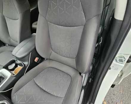 Білий Тойота РАВ 4, об'ємом двигуна 1.99 л та пробігом 149 тис. км за 21500 $, фото 9 на Automoto.ua