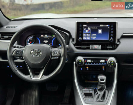 Белый Тойота РАВ 4, объемом двигателя 2.5 л и пробегом 55 тыс. км за 37500 $, фото 20 на Automoto.ua