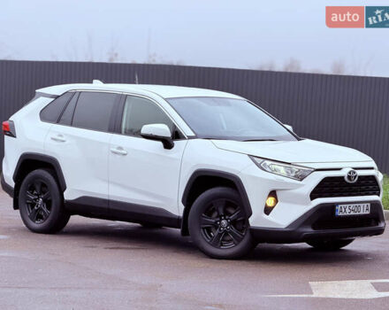 Белый Тойота РАВ 4, объемом двигателя 2 л и пробегом 95 тыс. км за 24999 $, фото 2 на Automoto.ua