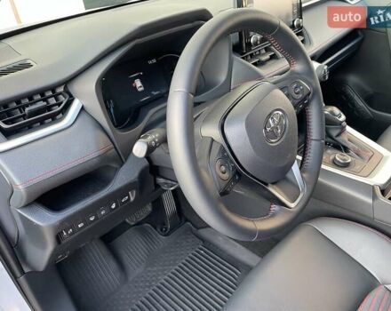 Білий Тойота РАВ 4, об'ємом двигуна 2.49 л та пробігом 75 тис. км за 35500 $, фото 15 на Automoto.ua