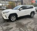 Тойота РАВ 4 2021 в Полтаве на Automoto.ua Белый Тойота РАВ 4, объемом двигателя 1.99 л и пробегом 32 тыс. км за 30900 $, фото 50 на Automoto.ua