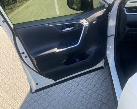 Білий Тойота РАВ 4, об'ємом двигуна 1.99 л та пробігом 61 тис. км за 34800 $, фото 13 на Automoto.ua