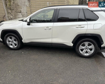Білий Тойота РАВ 4, об'ємом двигуна 2 л та пробігом 92 тис. км за 34000 $, фото 2 на Automoto.ua