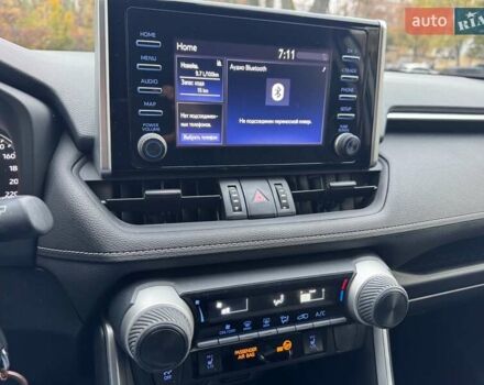 Тойота РАВ 4 2021 в Харькове на Automoto.ua Белый Тойота РАВ 4, объемом двигателя 1.99 л и пробегом 95 тыс. км за 27500 $, фото 2 на Automoto.ua
