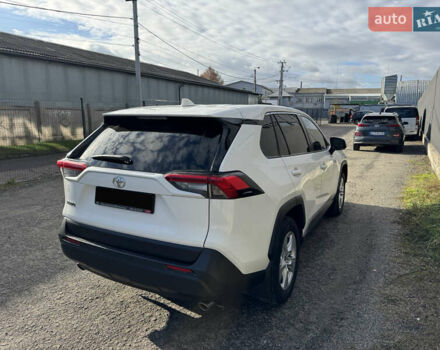 Тойота РАВ 4 2021 в Киеве на Automoto.ua Белый Тойота РАВ 4, объемом двигателя 1.99 л и пробегом 85 тыс. км за 24500 $, фото 5 на Automoto.ua