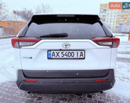 Білий Тойота РАВ 4, об'ємом двигуна 2 л та пробігом 95 тис. км за 24700 $, фото 23 на Automoto.ua