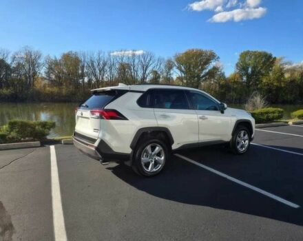 Білий Тойота РАВ 4, об'ємом двигуна 2.5 л та пробігом 24 тис. км за 12500 $, фото 4 на Automoto.ua