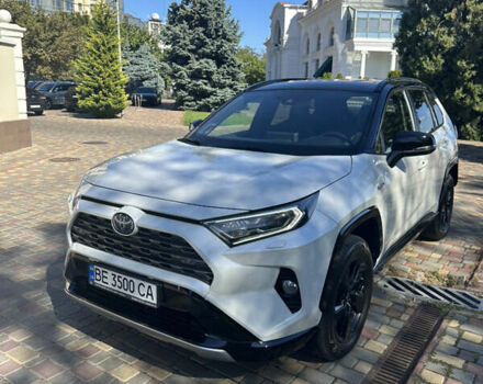 Белый Тойота РАВ 4, объемом двигателя 2.5 л и пробегом 51 тыс. км за 41000 $, фото 1 на Automoto.ua