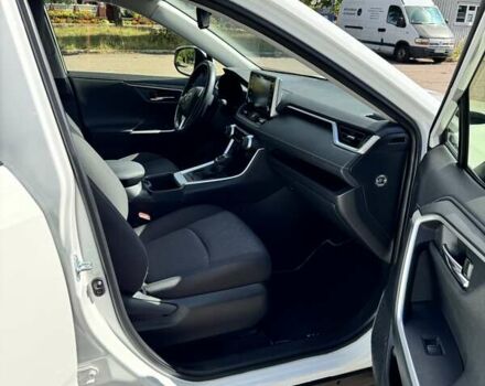 Тойота РАВ 4 2021 в Чернигове на Automoto.ua Белый Тойота РАВ 4, объемом двигателя 2.49 л и пробегом 103 тыс. км за 34999 $, фото 22 на Automoto.ua