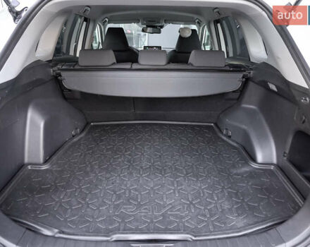 Белый Тойота РАВ 4, объемом двигателя 1.99 л и пробегом 55 тыс. км за 29900 $, фото 31 на Automoto.ua