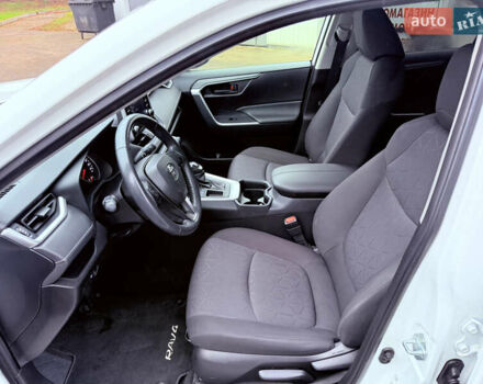 Белый Тойота РАВ 4, объемом двигателя 2 л и пробегом 95 тыс. км за 24999 $, фото 16 на Automoto.ua