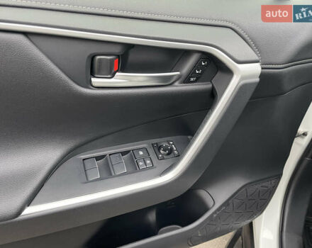 Білий Тойота РАВ 4, об'ємом двигуна 2.49 л та пробігом 92 тис. км за 36300 $, фото 23 на Automoto.ua