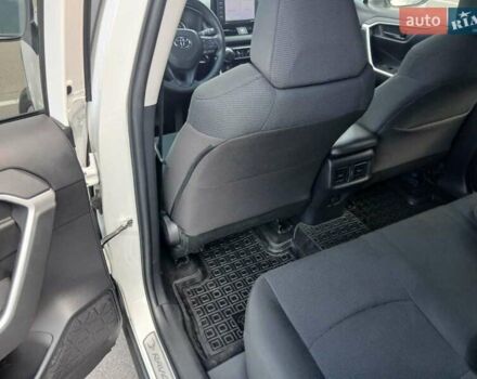 Белый Тойота РАВ 4, объемом двигателя 2.49 л и пробегом 62 тыс. км за 27700 $, фото 14 на Automoto.ua