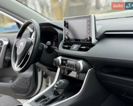 Білий Тойота РАВ 4, об'ємом двигуна 1.99 л та пробігом 25 тис. км за 30500 $, фото 18 на Automoto.ua