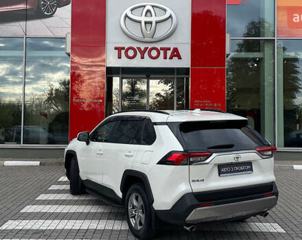 Белый Тойота РАВ 4, объемом двигателя 2 л и пробегом 20 тыс. км за 28752 $, фото 1 на Automoto.ua