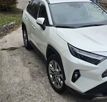 Білий Тойота РАВ 4, об'ємом двигуна 2 л та пробігом 80 тис. км за 31000 $, фото 2 на Automoto.ua