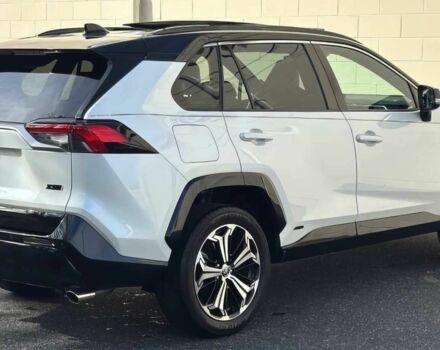 Білий Тойота РАВ 4, об'ємом двигуна 2.5 л та пробігом 24 тис. км за 25200 $, фото 5 на Automoto.ua