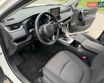 Білий Тойота РАВ 4, об'ємом двигуна 1.99 л та пробігом 25 тис. км за 30500 $, фото 21 на Automoto.ua