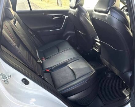 Білий Тойота РАВ 4, об'ємом двигуна 2.5 л та пробігом 24 тис. км за 25200 $, фото 9 на Automoto.ua