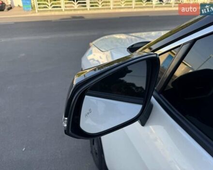 Білий Тойота РАВ 4, об'ємом двигуна 0 л та пробігом 14 тис. км за 31700 $, фото 1 на Automoto.ua