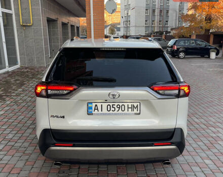 Тойота РАВ 4 2022 в Киеве на Automoto.ua Белый Тойота РАВ 4, объемом двигателя 2 л и пробегом 48 тыс. км за 31800 $, фото 14 на Automoto.ua