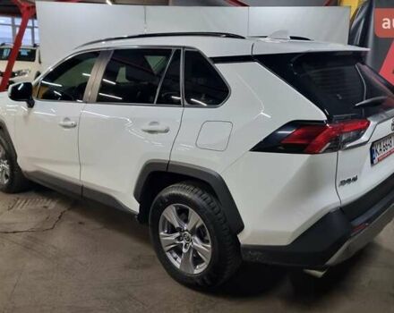 Белый Тойота РАВ 4, объемом двигателя 1.99 л и пробегом 175 тыс. км за 24600 $, фото 3 на Automoto.ua