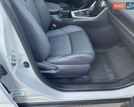 Білий Тойота РАВ 4, об'ємом двигуна 2.5 л та пробігом 14 тис. км за 31700 $, фото 14 на Automoto.ua