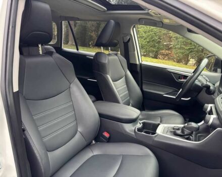 Белый Тойота РАВ 4, объемом двигателя 2.5 л и пробегом 24 тыс. км за 16800 $, фото 5 на Automoto.ua