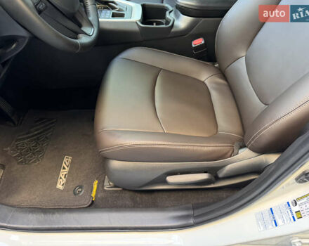 Білий Тойота РАВ 4, об'ємом двигуна 2.5 л та пробігом 98 тис. км за 26900 $, фото 38 на Automoto.ua