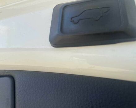 Белый Тойота РАВ 4, объемом двигателя 0 л и пробегом 90 тыс. км за 18500 $, фото 15 на Automoto.ua