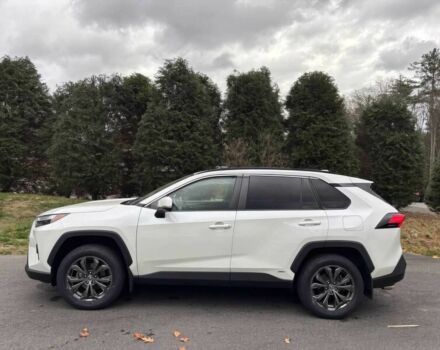 Белый Тойота РАВ 4, объемом двигателя 2.5 л и пробегом 24 тыс. км за 16800 $, фото 1 на Automoto.ua