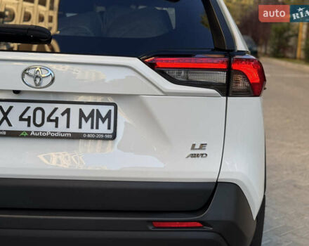 Білий Тойота РАВ 4, об'ємом двигуна 2.5 л та пробігом 98 тис. км за 26900 $, фото 16 на Automoto.ua