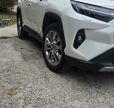 Білий Тойота РАВ 4, об'ємом двигуна 2 л та пробігом 80 тис. км за 31000 $, фото 1 на Automoto.ua