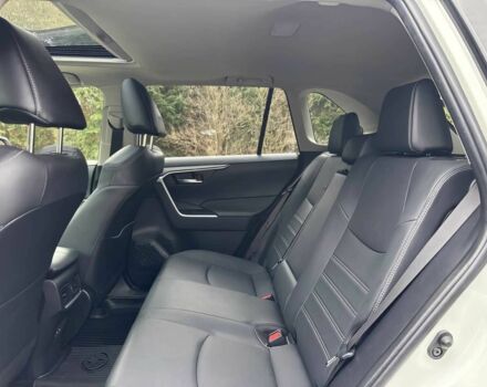 Белый Тойота РАВ 4, объемом двигателя 2.5 л и пробегом 24 тыс. км за 16800 $, фото 8 на Automoto.ua