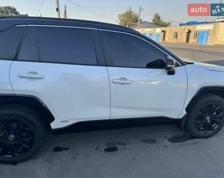 Білий Тойота РАВ 4, об'ємом двигуна 0 л та пробігом 14 тис. км за 31700 $, фото 3 на Automoto.ua